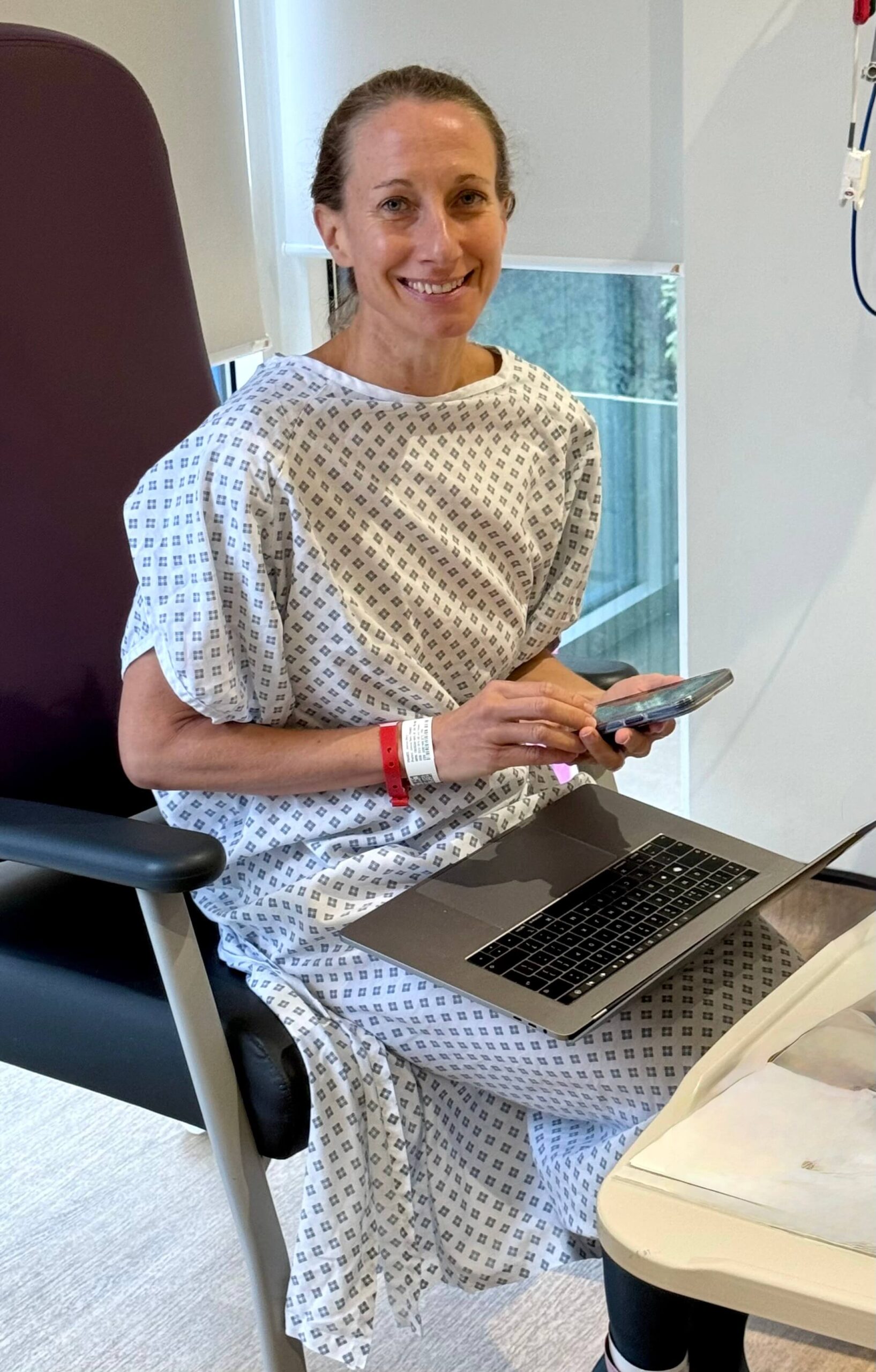 In the last edition of Tidings (Winter 2025), we published the first instalment of our new series ‘Jo’s Diary’, following our Fitness Guru, Jo Prance, as she navigates life before and after proctectomy*[HM1.1] surgery. In this second instalment, Jo details her experience of recovery in the immediate weeks following her operation.